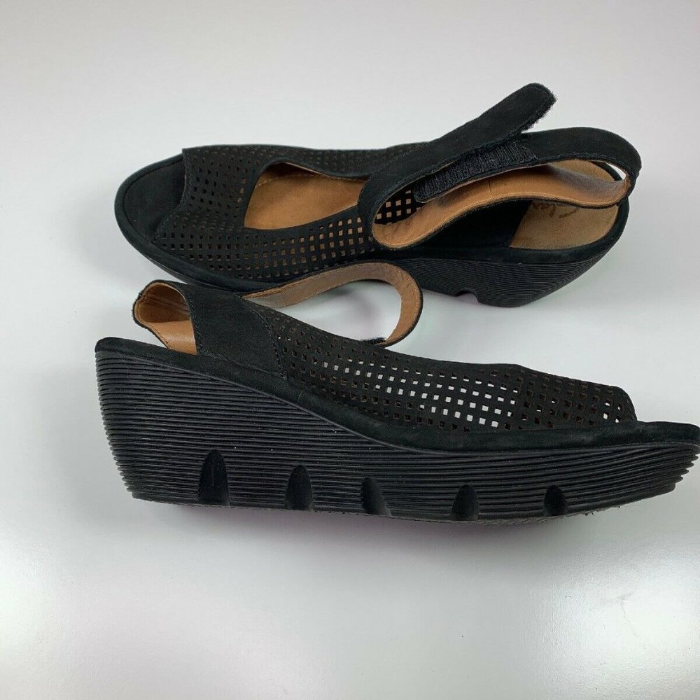 Clarks Artisan Black Leather Slingback Sandals 10